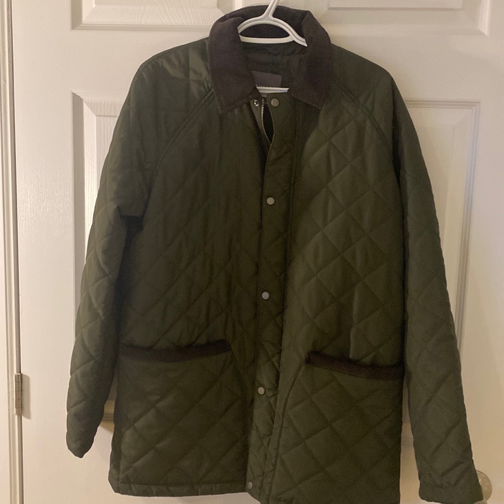 Timeless Quilted Jacket. Classic green with corduroy collar and trimmed pockets.